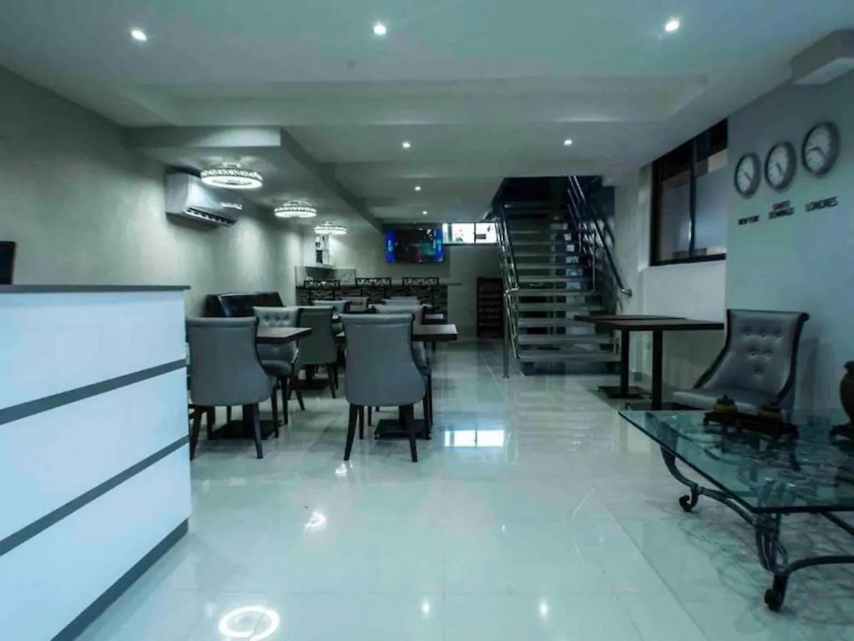 Room In Apartment - Malecon Cozy Private Room 산토도밍고 게스트하우스