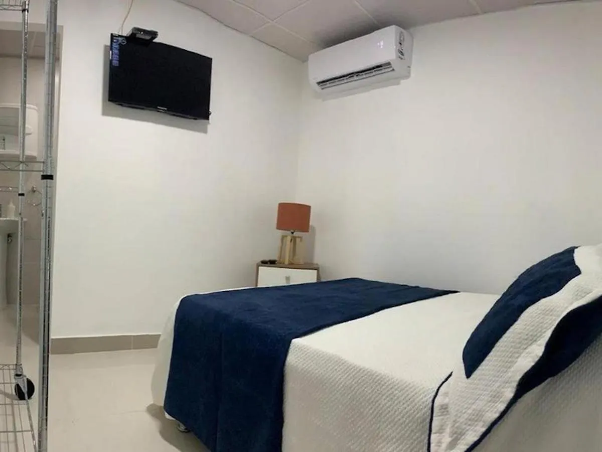 Room In Apartment - Malecon Cozy Private Room 산토도밍고 0*,  도미니카 공화국
